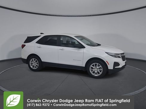 Used 2024 Chevrolet Equinox LS w/ LS Convenience Package FWD image 17