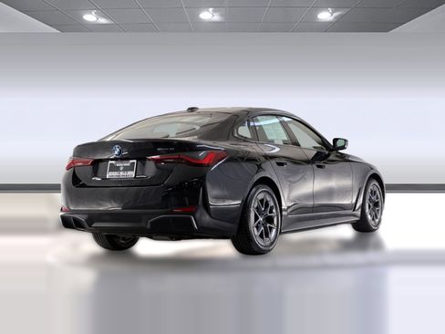 Used 2023 BMW i4 eDrive35 w/ Premium Package RWD image 8