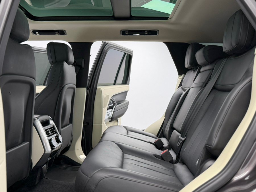 Used 2023 Land Rover Range Rover SE AWD/4WD image 47