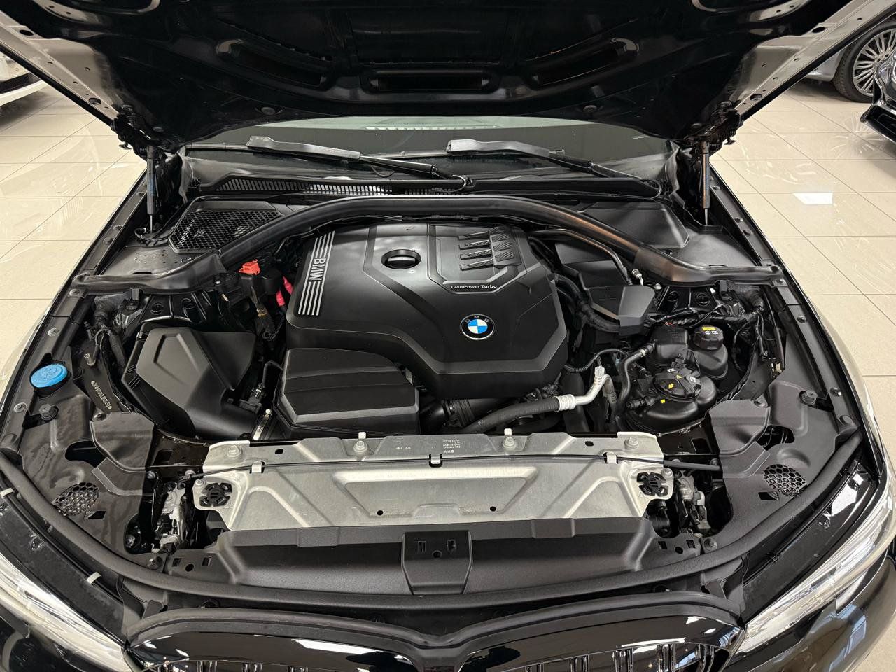 Used 2020 BMW 330i Sedan w/ Convenience Package RWD image 8