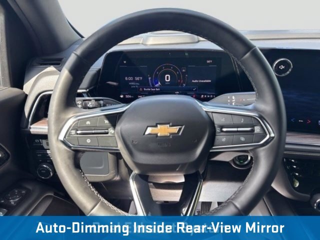 Used 2025 Chevrolet Suburban Premier AWD/4WD image 23