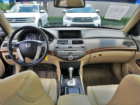 Used 2010 Honda Accord EX-L image 19