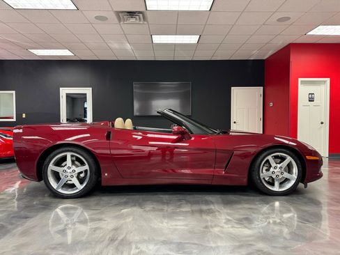 Used 2006 Chevrolet Corvette Convertible w/ Preferred Equipment Group RWD image 8