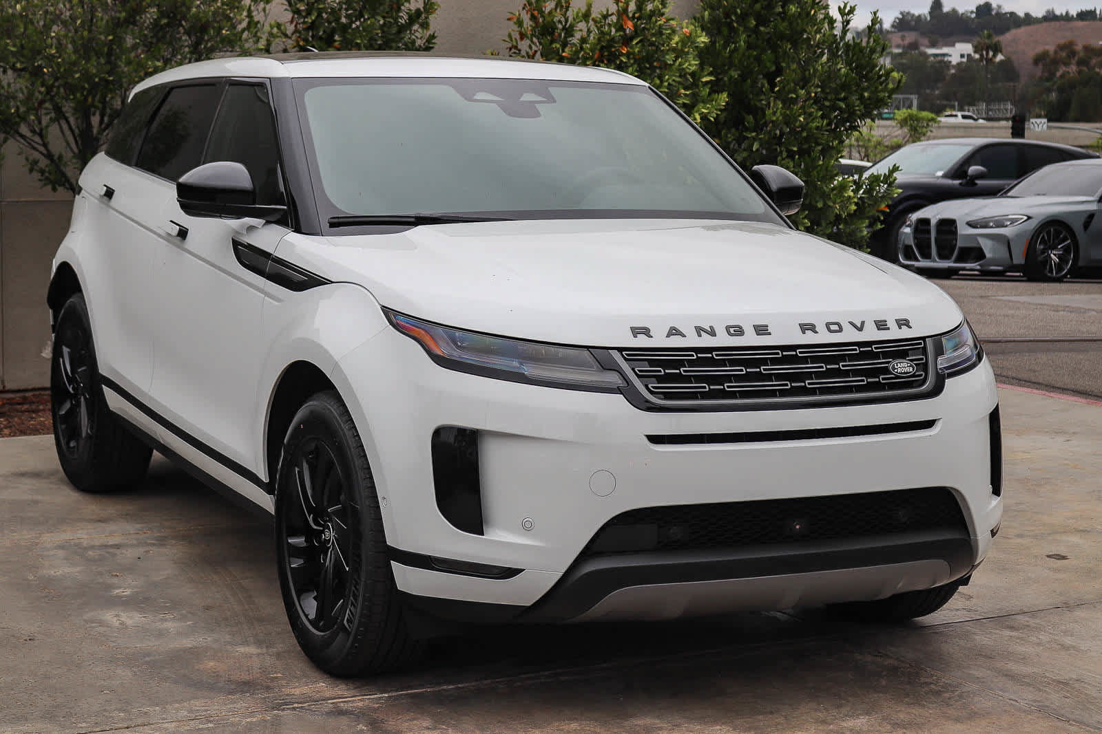 New 2026 Land Rover Range Rover Evoque S AWD/4WD image 3