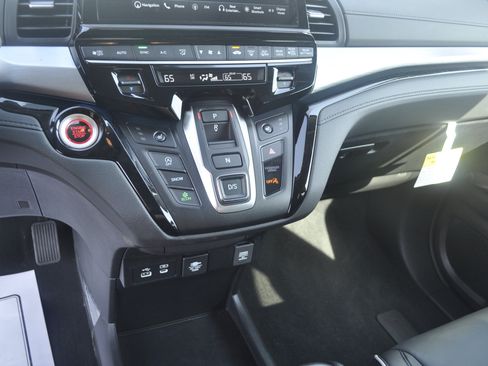 Used 2026 Honda Odyssey Touring image 27