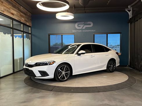 Used 2024 Honda Civic Touring image 7