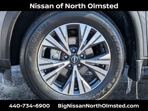 Certified 2023 Nissan Rogue SV image 26