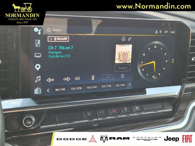 Used 2025 Chevrolet Silverado 2500 LT w/ Convenience Package AWD/4WD image 9