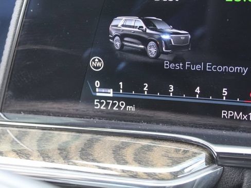 Used 2024 Cadillac Escalade Premium Luxury w/ Performance Package AWD/4WD image 28