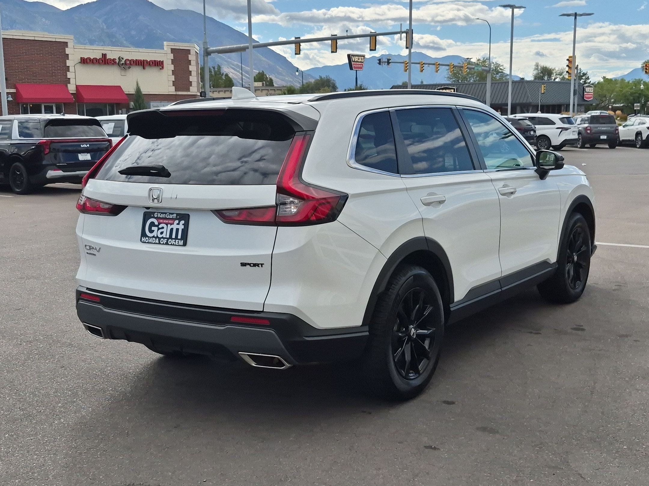 Used 2024 Honda CR-V Sport image 3
