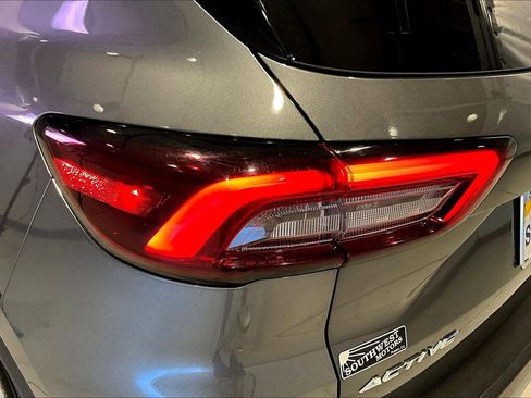 Used 2025 Ford Escape Active image 22