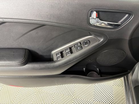 Used 2016 Kia Forte LX image 9