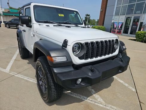 Certified 2025 Jeep Wrangler Sport AWD/4WD image 5