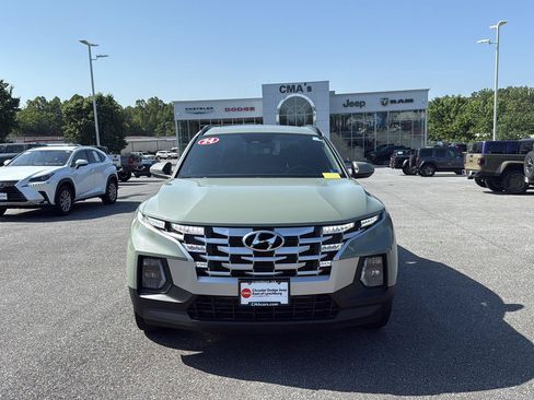 Used 2024 Hyundai Santa Cruz SEL w/ Activity Package FWD image 2