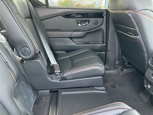 New 2025 Honda Pilot TrailSport image 19