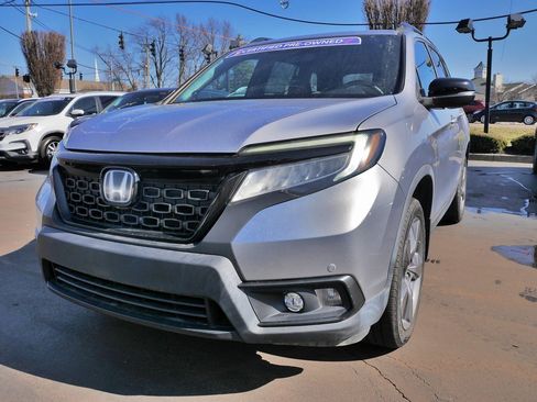 Used 2019 Honda Passport Touring image 1
