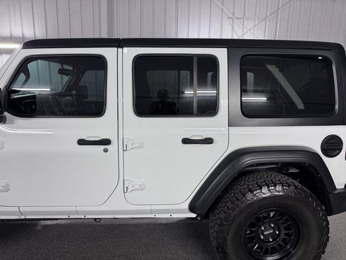 Used 2021 Jeep Wrangler Unlimited Sport AWD/4WD image 18