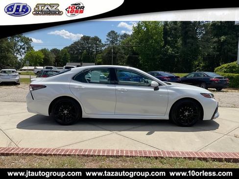 Used 2022 Toyota Camry XSE w/ Navigation Package FWD image 7