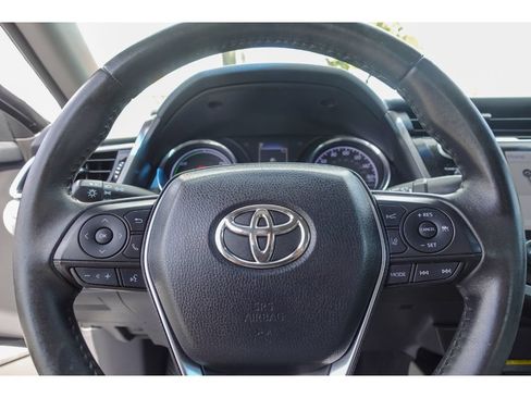Used 2018 Toyota Camry SE w/ Audio Package FWD image 12