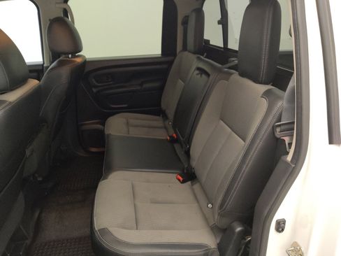 Used 2017 Nissan Titan S RWD image 18
