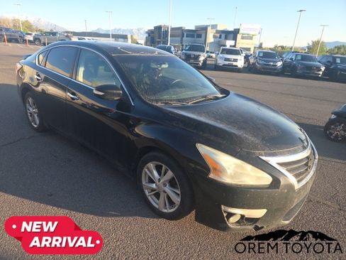 Used 2013 Nissan Altima 2.5 SL w/ Technology Pkg FWD image 11