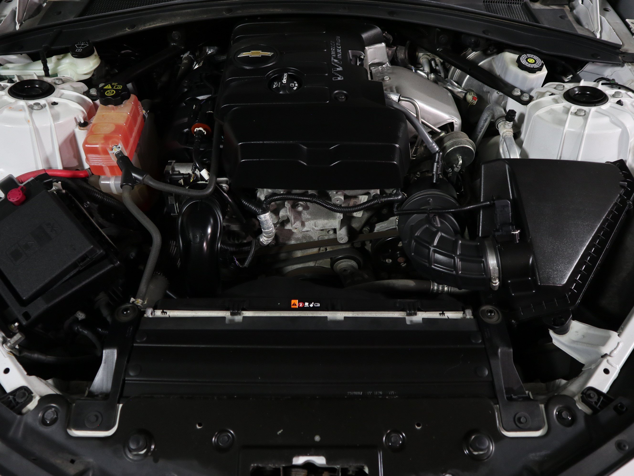 Used 2020 Chevrolet Camaro LT RWD image 14