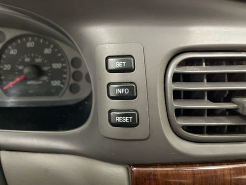 Used 2007 Ford Taurus SEL image 26