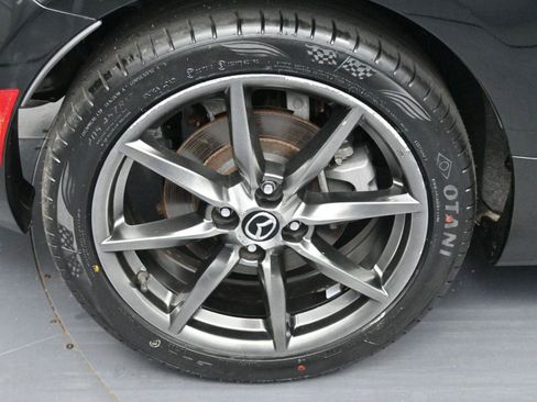 Used 2017 MAZDA MX-5 Miata RF Grand Touring image 26