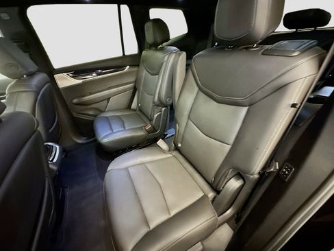 Used 2025 Cadillac XT6 Premium Luxury image 30
