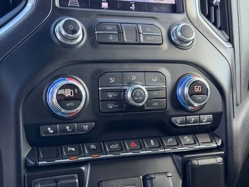 Used 2019 GMC Sierra 1500 AT4 w/ AT4 Premium Package AWD/4WD image 29