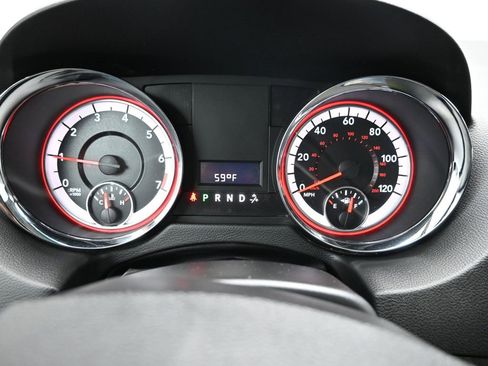 Used 2016 Dodge Grand Caravan SXT image 14