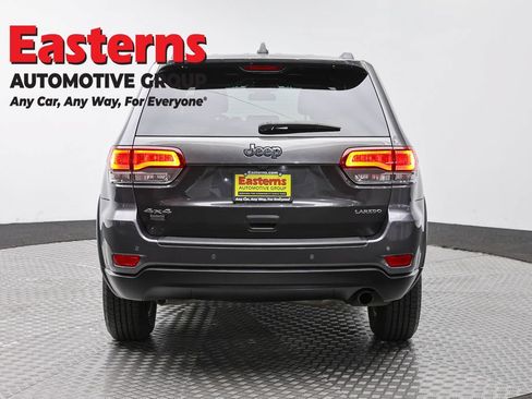 Used 2020 Jeep Grand Cherokee Laredo AWD/4WD image 5