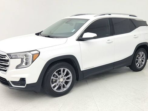 Used 2023 GMC Terrain SLT FWD image 3