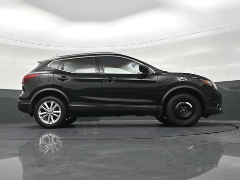 Used 2018 Nissan Rogue Sport SV w/ SV Technology Package AWD/4WD image 28