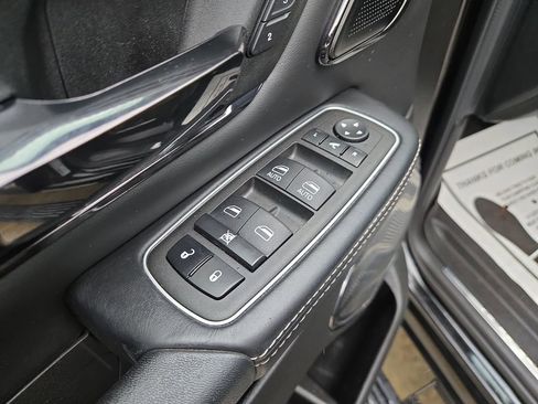 Used 2023 RAM 1500 Limited image 13