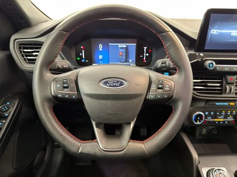 Used 2025 Ford Escape ST-Line Select AWD/4WD image 16