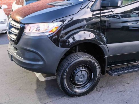 Used 2021 Mercedes-Benz Sprinter 2500 w/ Comfort Plus Package image 12