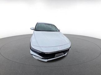 Used 2025 Hyundai Elantra Limited video 2