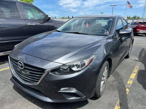 Used 2016 MAZDA MAZDA3 i Sport w/ Preferred Equipment Package FWD image 3