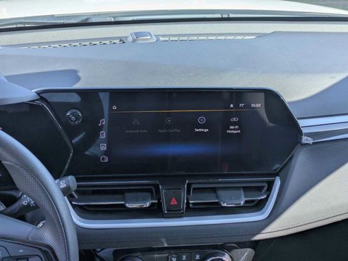 Used 2024 Chevrolet TrailBlazer LT w/ Driver Confidence Package FWD image 28