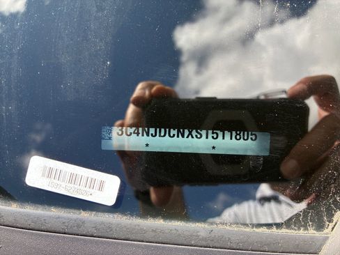 Used 2025 Jeep Compass Limited image 25