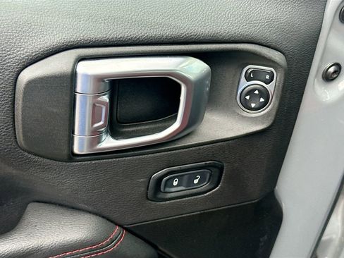 Used 2023 Jeep Wrangler Unlimited Rubicon 4xe AWD/4WD image 19