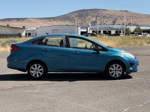 Used 2012 Ford Fiesta SE FWD image 6