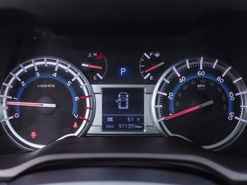 Used 2018 Toyota 4Runner Limited AWD/4WD image 31