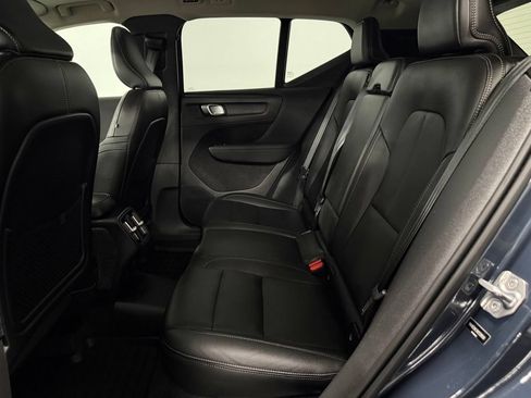 Used 2021 Volvo XC40 T5 Momentum AWD/4WD image 10