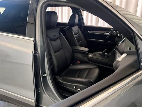 Used 2023 Cadillac XT5 Luxury FWD image 16