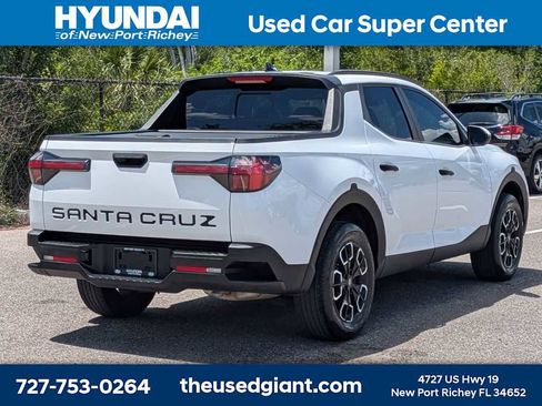 Used 2022 Hyundai Santa Cruz SEL w/ Activity Package FWD image 5