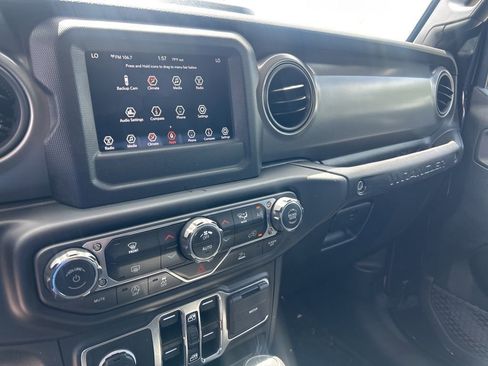 Used 2023 Jeep Wrangler Sport S image 11