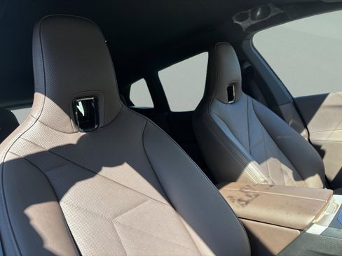 Used 2026 BMW iX xDrive45 image 22