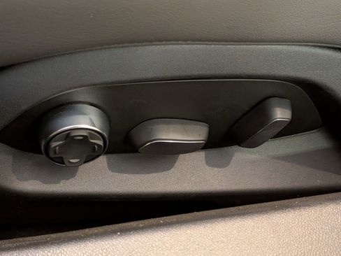 New 2026 Chevrolet Corvette E-Ray w/ Stealth Interior Trim Package image 17